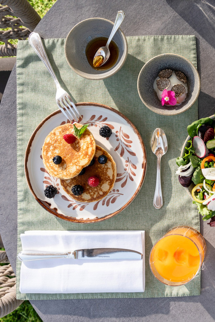 media.Monastreo 4 - 60 Breakfast in giardino 2000px